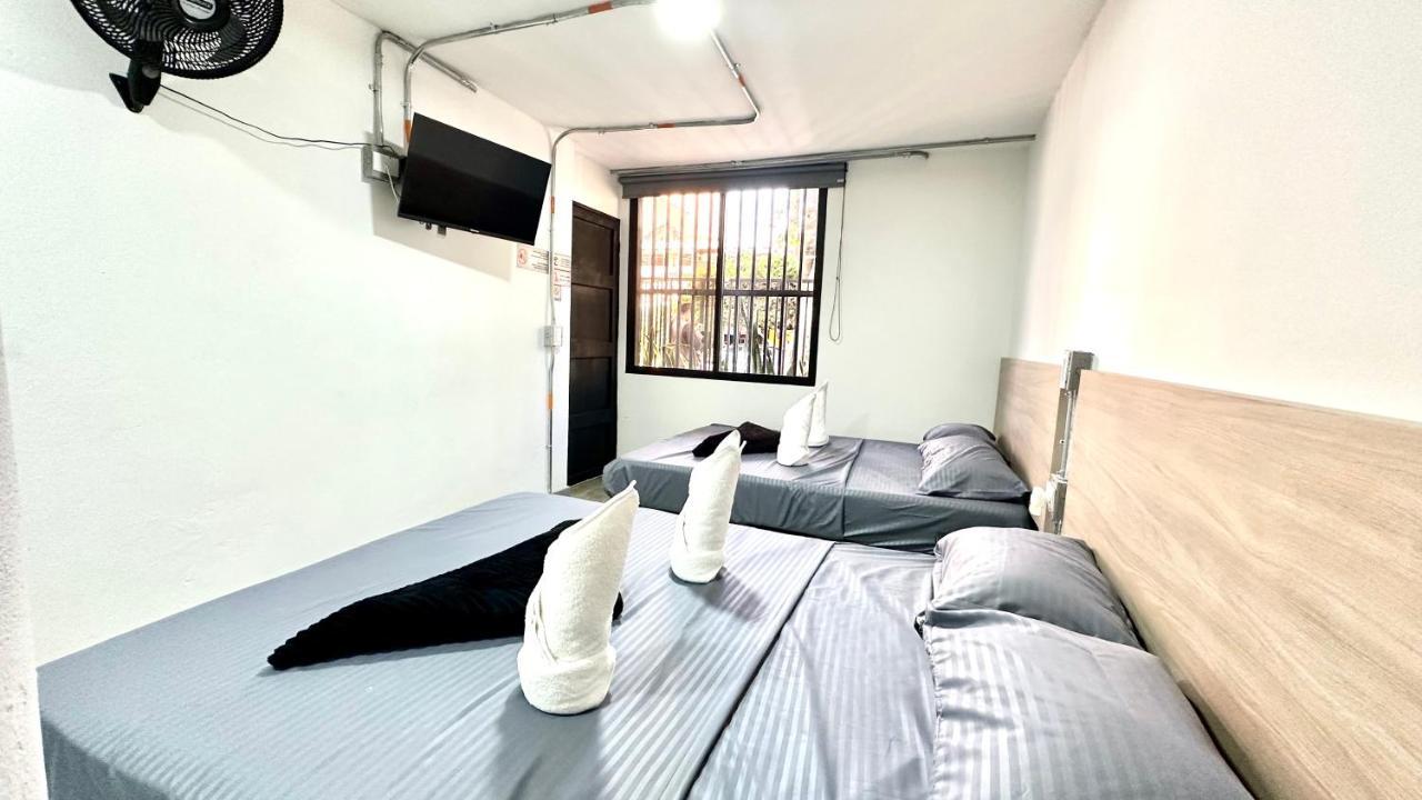 Sinu Loft Aparthotel Medellin Bagian luar foto