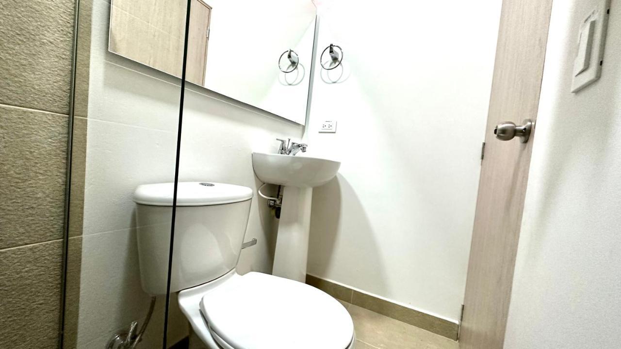 Sinu Loft Aparthotel Medellin Bagian luar foto